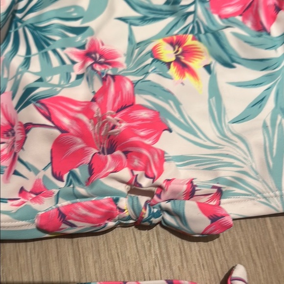 Hurley Pink and Blue Floral Bikini Swimwear girl size 8-10 - Picture 3 of 9
